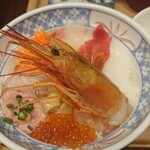 産直鮮魚とおばんざい 魚こめ屋 イオンモールつくば店 - 本日の産直鮮魚の海鮮丼