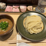 中華蕎麦 とみ田 - つけ麺と特選全部のせ