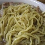 ラーメン二郎 - 麺のアップ 天地返し