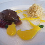 ビオディナミコ - マスカルポーネとアマレットのカダイフ巻きとチョコレートのジェラート、かぼちゃとアングレーズのソースで1