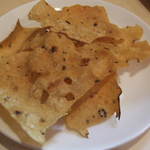 鳥ひで - インドの揚げせんべい（パパド）
