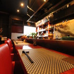 鉄板焼ばらもんや - カウンター。個室も一部屋あります。