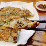 しみず - セリのチヂミ断面