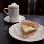 アモール - アップルパイ＠税込420円