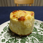 ameen’s oven - こぼれ梅とクランベリーのスコーン