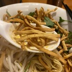 スアンサワン赤坂 - パリポリ揚げ麺