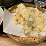 伊勢浜割烹 - 穴子の天ぷら ¥500