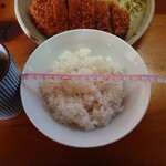 Tomikatsu Yamato - 上ロースかつ定食1650円　麦ごはんは柔らか目