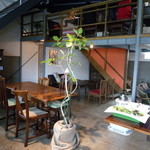 田 カフェと暮らしの商店 - 広ぉーい解放感あるスペース