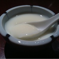 月居 赤坂 - セットについてる杏仁豆腐