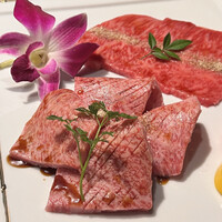 黒毛和牛焼肉 虎斑 北新地店 - 