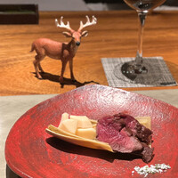 肉割烹 ASATSUYU - 北海道産の蝦夷鹿(エゾシカ)囲炉裏焼き