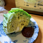 やきとり良太 - 生キャベツ（300円）
