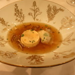 モナリザ - 帆立貝のラビオリ　ウニとフカヒレのコンソメロワイヤル