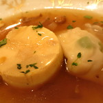 モナリザ - 帆立貝のラビオリ　ウニとフカヒレのコンソメロワイヤル