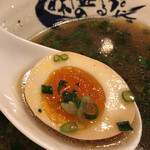 横濱家 - 煮卵半割