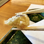 料理屋くおん - 天ぷら盛り合わせ(半分に切ってくれました)