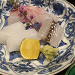 茜坂大沼 - 細魚の外連味のない綺麗な味わいが印象深く、アオリイカはねっちりと、鯛の品のある香りの良さも嬉しくなります