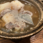 茜坂大沼 - スッポン鍋のお出汁が感涙物「酒と塩と昆布だけです」。。。本当に！？ネギに刻まれた切れ目が鉄砲ネギと違い大沼さんの愛が込められてます