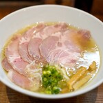 町田汁場 しおらーめん進化 - チャーシューしおらーめん1050円チャーシューしおらーめん1050円