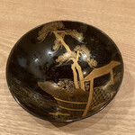 茜坂大沼 - 蓋の裏の見事な絵