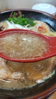 九州宮崎ラーメン響 - スープ