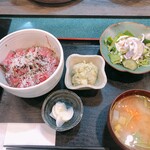 田舎かっぽう海山 - 料理写真:ローストビーフ丼M