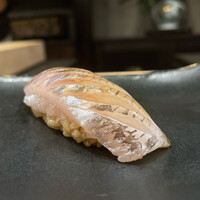 浜源 - メヒカリの握り