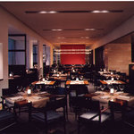 beacon - ディナータイムは落着いた大人の雰囲気です