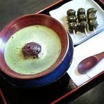 Tsuuen - 抹茶ぜんざいと茶団子