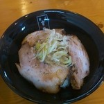 麺匠 玄龍 - チャーシュー丼320円