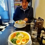 ラーメンキャロル - さらば爽黒君！ラーメンが食べたくなったら、いつでもおいで！
