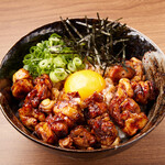 炭火と笑いの台所 とりすけ 難波本店 - 炭火でじっくり仕上げた焼き鳥丼