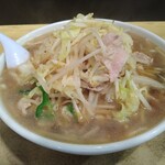 中国屋台十八番 - タンメン麺硬醤油味680円 大盛100円