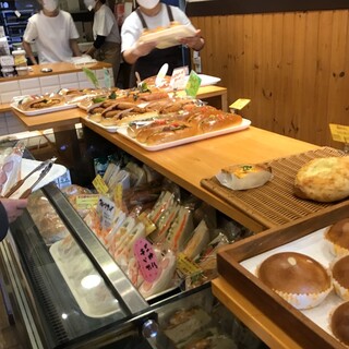 ベーカリーホシノ_2