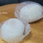 Wagashino Rakuemon - 天使のいちご大福（200円）白玉粉を使用したやわらかい大福とジューシーな苺の最強コラボ♪