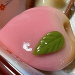 久栄堂菓子舗 - 『お雛菓子』の桃