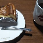 窯右衛門 - チーズケーキ、トワイニングのアールグレイ