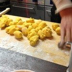 老四川　新天地店 - カボチャ饅頭製造ちゅう！