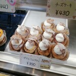 オザワ洋菓子店 - ダブルシュークリーム