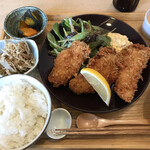 味わい食堂　ひねもすのたり - とある日の特ひる定食②
                                牡蠣フライ ※季節限定