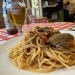 Trattoria Trenta - 魚介入トマトソースのスパゲティ