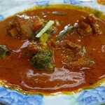 SUJATA INDIAN CURRY - マトンのスネ肉と野菜のカレー＆インディカライス