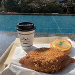 ベーカリー＆テーブル 東府や 足湯カフェ - 