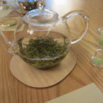 Tanagokoro Thirumu - 二杯目の緑茶は、砂時計で3分待ちました。
