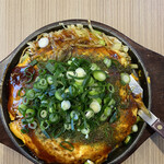 Hiroshima Ji Okonomiyaki Tarachan - 豚そばネギ乗せ
