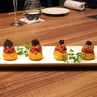 焼肉うしごろ 銀座店 - 和牛タルタルのグジェール キャヴィアとトリュフのせ