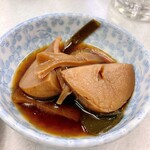 ゆたか食堂 - 「とってもこゆーい下品な味付けの新じゃが煮物」という品名