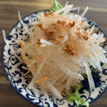 ブーグー - 大盛りパスタランチ（ナスとベーコンのトマトソース）
サラダ付き　850円（本来950円）