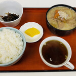 麺八 - 「豚もつの煮込定食」650円税込み♫